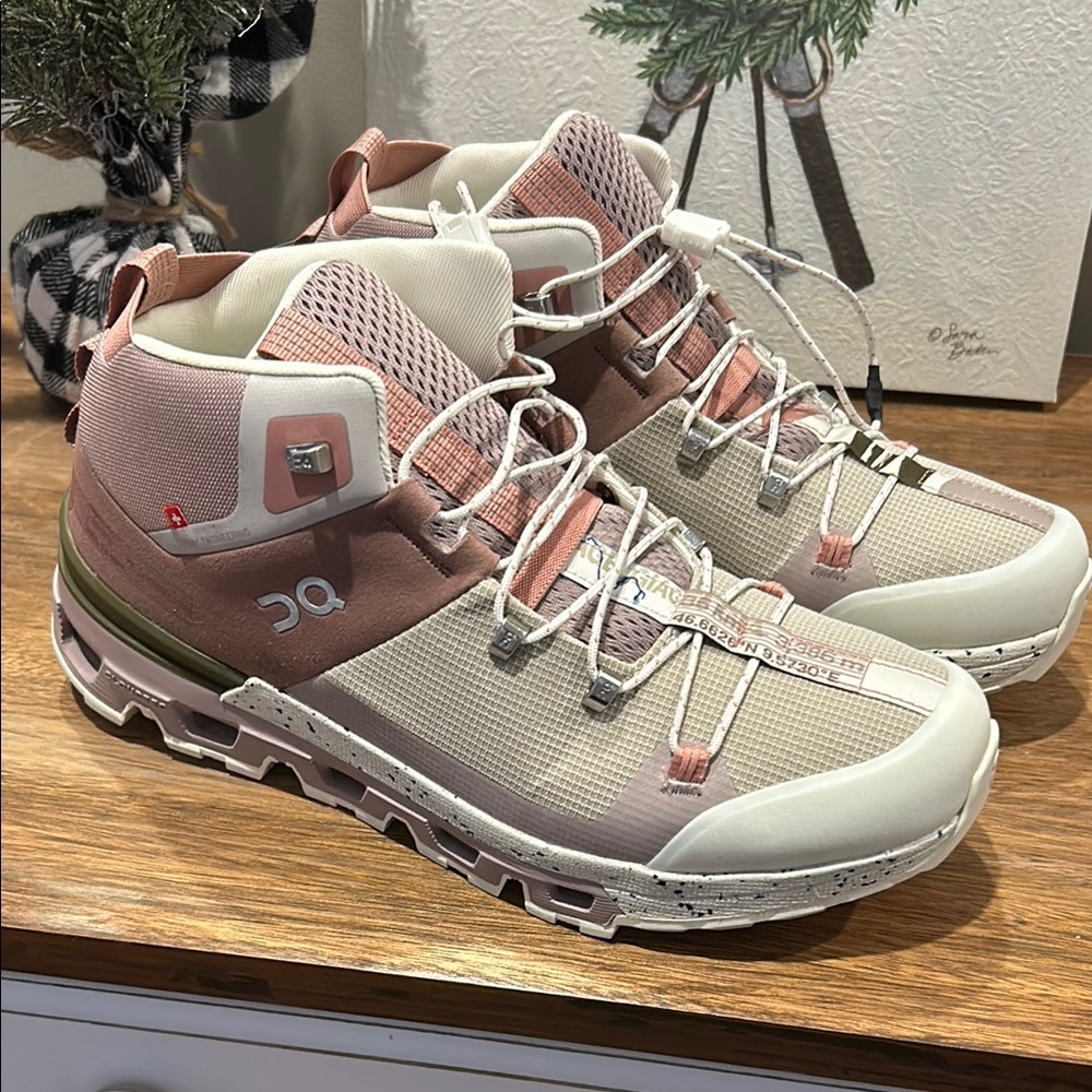 On Running Cloudtrax Waterproof Boots Rose and Ivory
